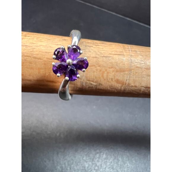 Vintage Sterling Silver Amethyst Floral Cluster Ring – Size 8 (Fits 8–8.5) - Picture 10 of 16